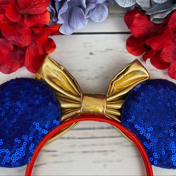 Minnie Mouse Wonder Woman Sequin Headband with Bow - Picture 9 of 10